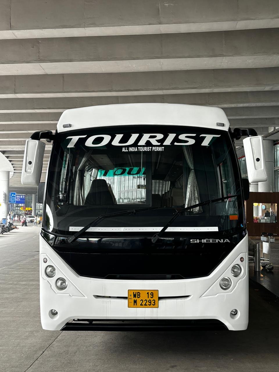 27 seater AC bus rental West Bengal
