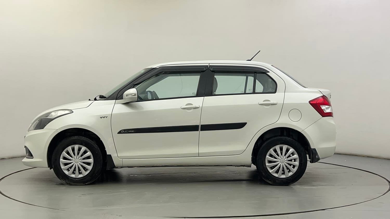 Sedan – 4 Seater AC car rental Kolkata